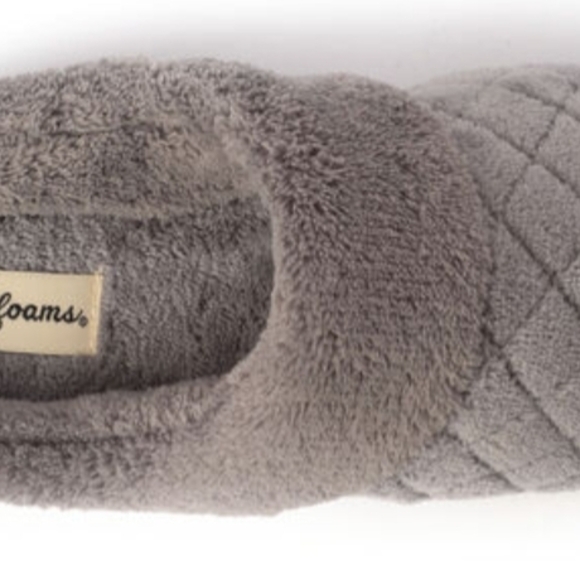 Dearfoams Cozy Gray Quilted Slippers - Picture 7 of 7